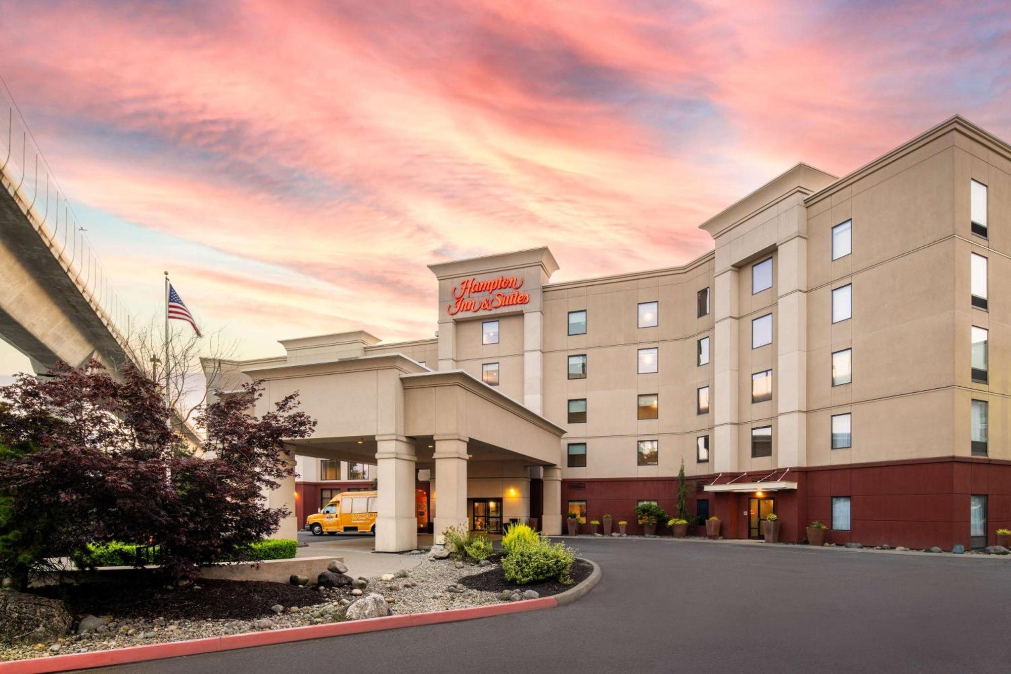 Hampton Inn And Suites Seattle - Airport / 28Th Avenue SeaTac Bagian luar foto