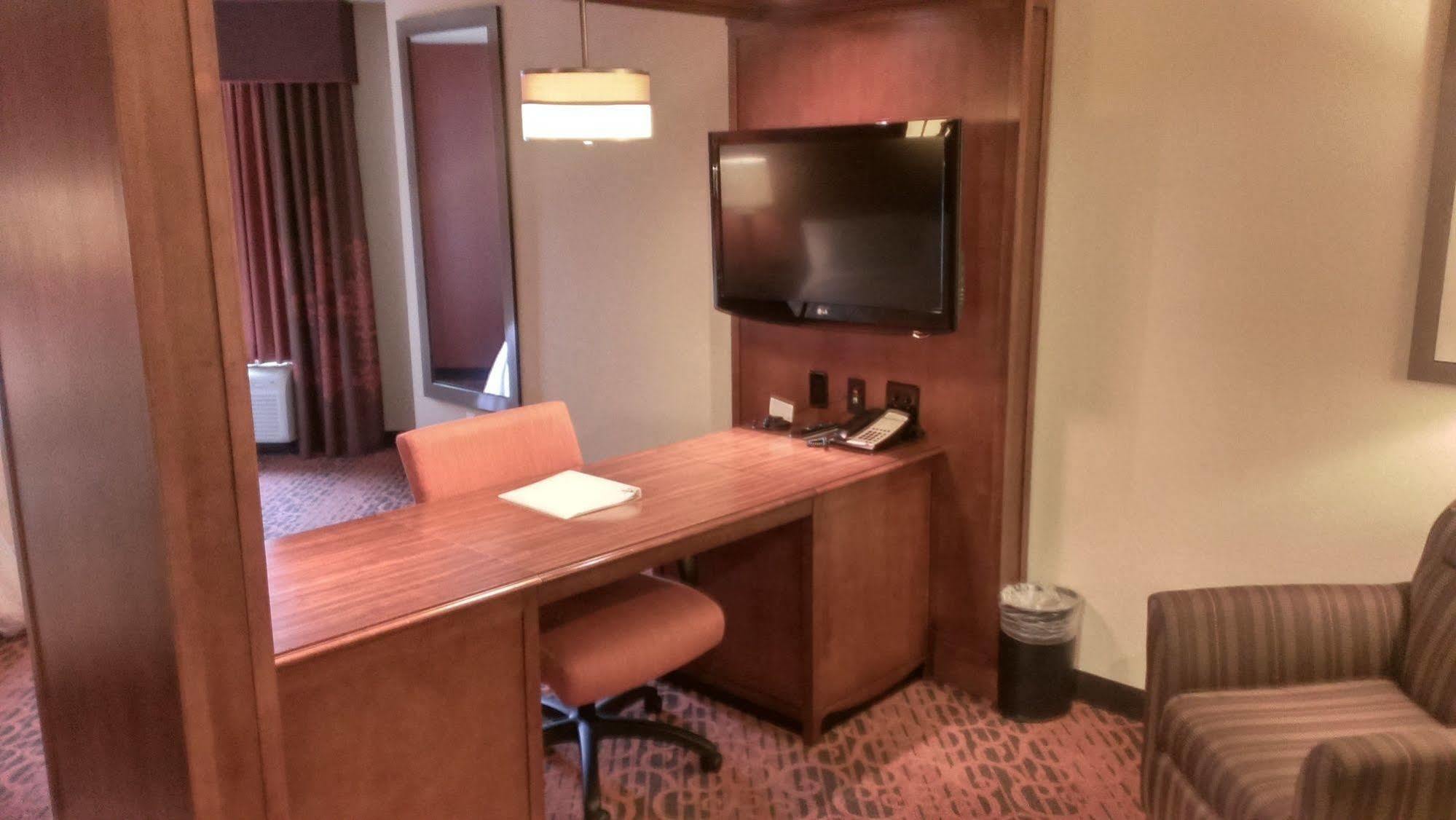 Hampton Inn And Suites Seattle - Airport / 28Th Avenue SeaTac Bagian luar foto