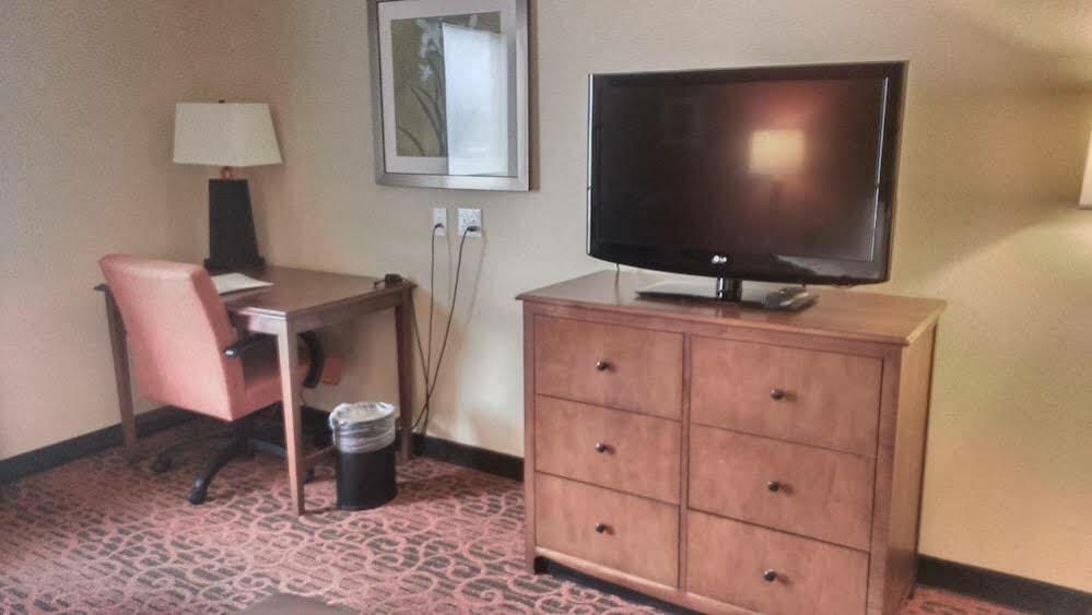 Hampton Inn And Suites Seattle - Airport / 28Th Avenue SeaTac Bagian luar foto